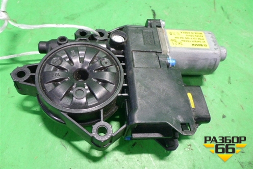 Моторчик стеклоподъёмника передний правый (824603Z010) для Hyundai i40 с 2011г