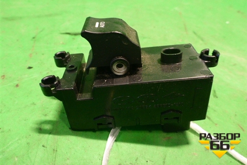 Кнопка стеклоподъёмника (двери задней левой) (935803Z000) для Hyundai i40 с 2011г