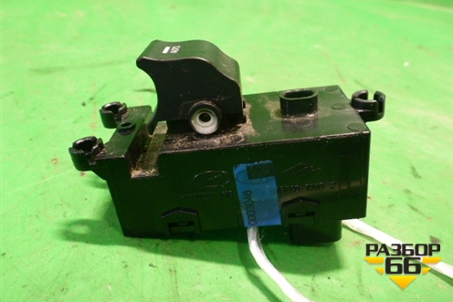Кнопка стеклоподъёмника (двери задней правой) (935803Z050) для Hyundai i40 с 2011г