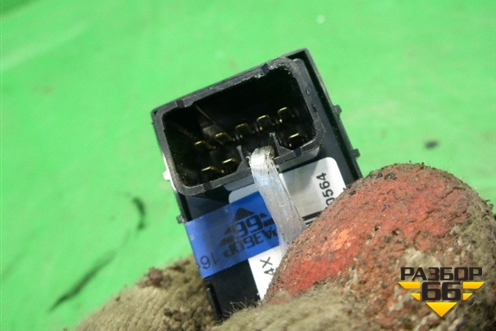 Кнопка стеклоподъёмника (двери задней правой) (935803Z050) для Hyundai i40 с 2011г