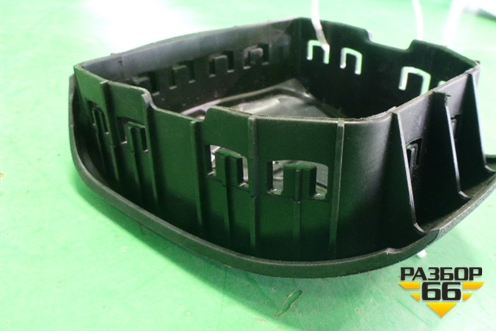 Крышка AIR BAG в рулевое колесо (новая) для Hyundai i20 с 2008г