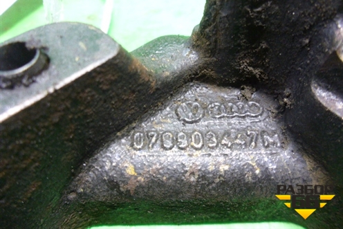 Кронштейн ролика (4.2л BVJ) (079903447M) для Audi A8 с 2002-2010г