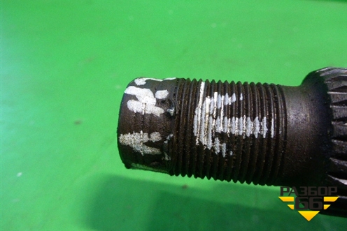 Привод задний правый (7L0501201B) для Volkswagen Touareg c 2002-2010г