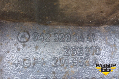 Кронштейн пневморессоры (задний левый) (9423280441) для Mercedes Benz  TRUCK Axor 2 с 2004г