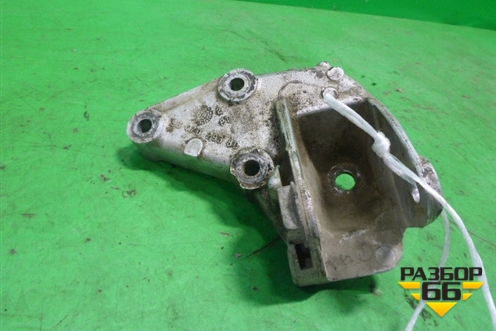 Кронштейн двигателя правый (1.8л EW7A) (9647029580) для Peugeot 407 с 2004г