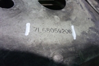 Кронштейн переднего крыла правый (7L6805920B) для Volkswagen Touareg c 2002-2010г