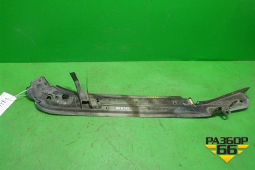 Кронштейн переднего крыла правый (7L6805920B) для Volkswagen Touareg c 2002-2010г