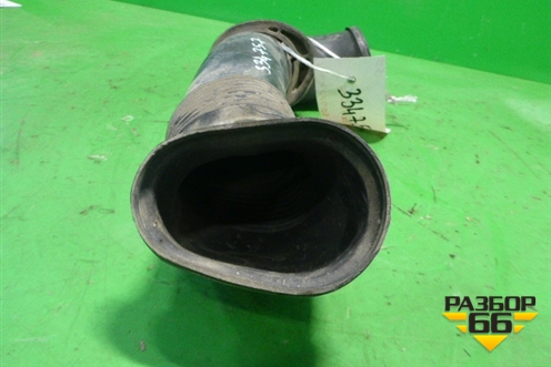 Воздухозаборник воздушного фильтра (7L6129752A) для Volkswagen Touareg c 2002-2010г