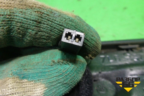 Накладка двери передней правой уголок (7L6837986) для Volkswagen Touareg c 2002-2010г