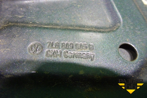 Лючок бензобака (7L6809905B) для Volkswagen Touareg c 2002-2010г