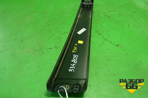 Накладка стойки (центральной правой) (7L6853318D) для Volkswagen Touareg c 2002-2010г