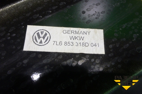 Накладка стойки (центральной правой) (7L6853318D) для Volkswagen Touareg c 2002-2010г