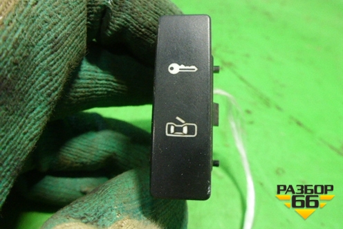 Кнопка центрального замка (7L6962125) для Volkswagen Touareg c 2002-2010г