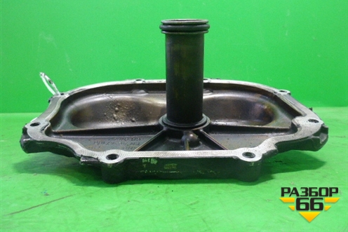 Крышка головки блока передняя (4.2л BVJ) (079109286P) для Audi A8 с 2002-2010г