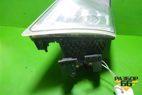 Фара левая/ (галоген линзованная светлый отражатель) (82304599) для Volvo TRUCK FH с 2008-2013г (ФШ)