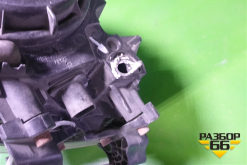 Фара левая/ (галоген линзованная светлый отражатель) (82304599) для Volvo TRUCK FH с 2008-2013г (ФШ)