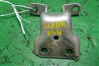 Петля двери задней левой нижняя (6944065D00) для Suzuki Liana с 2001г