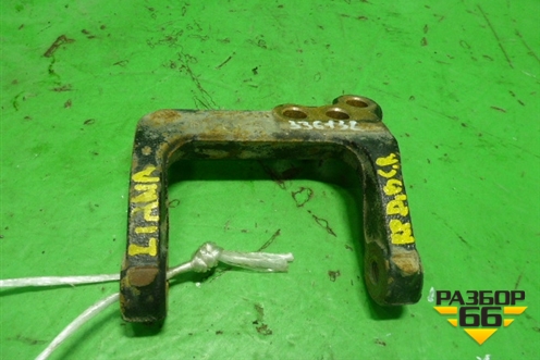 Кронштейн двигателя правый (1.6л M16A) для Suzuki Liana с 2001г