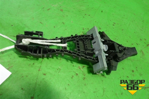 Кронштейн ручки наружной (задней левой) (BJ3224995CC) для Land Rover Range Rover Evoque с 2011-2018г