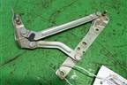 Петля крышки багажника правая (YS41F42700AA) для Ford Focus 1 с 1998-2004г
