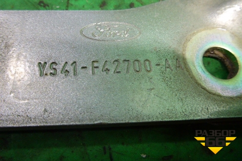 Петля крышки багажника правая (YS41F42700AA) для Ford Focus 1 с 1998-2004г