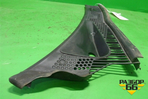 Решетка стеклоочистителей правая (правый руль) (1M51A02216BB) для Ford Focus 1 с 1998-2004г