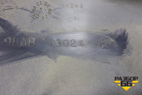 Обшивка багажника на заднюю панель (правая седан) (98ABF13024AEW) (98ABf13024AFW) для Ford Focus 1 с 1998-2004г (98ABF13024AFW)