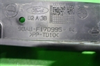Кронштейн заднего бампера центральный (седан) (98ABF17D995BC) для Ford Focus 1 с 1998-2004г