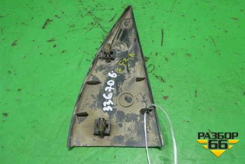 Накладка двери задней правой (уголок) (98ABA254K06A) для Ford Focus 1 с 1998-2004г