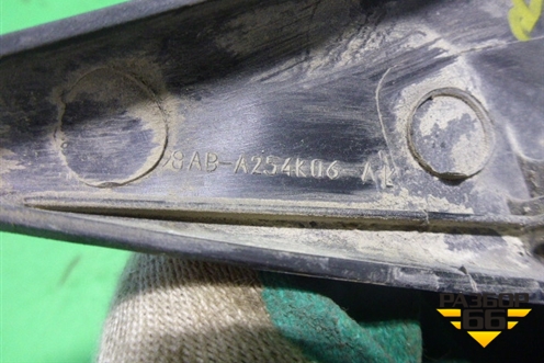 Накладка двери задней правой (уголок) (98ABA254K06A) для Ford Focus 1 с 1998-2004г