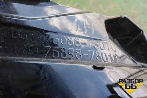 Накладка двери багажника (левая) (7608878010) для Lexus NX 200 с 2014-2021г