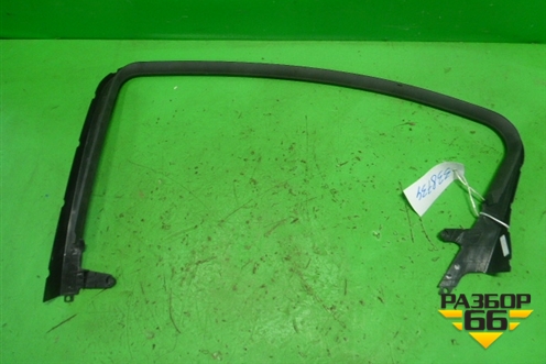 Накладка двери задней левой (на рамку седан) (95942852) для Chevrolet Cruze c 2009-2015г