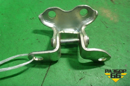 Петля двери задней левой верхняя (новая) (687600D030) для Toyota Yaris с 2011г