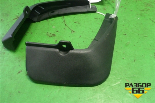Брызговики задние комплект (новые) для Mazda Mazda 3 (BM) с 2013-2019г