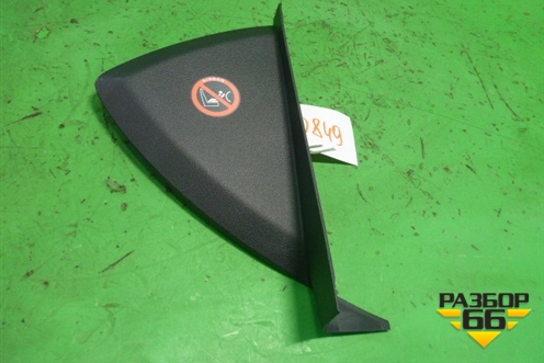 Накладка на торпедо (боковая правая) (BM51A044C60ABW) для Ford Focus 3 с 2011г
