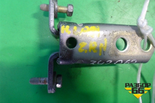 Петля двери задней правой нижняя (MR302270) для Mitsubishi Lancer-9  с 2003-2008г