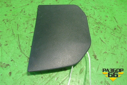 Накладка на торпедо (боковая правая) (MR506446) для Mitsubishi Lancer-9  с 2003-2008г