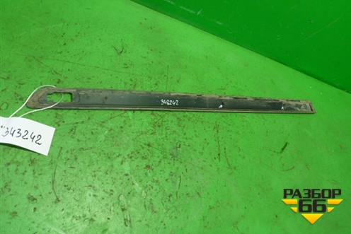 Накладка двери передней левой (09483885) для Peugeot 4007 с 2008г