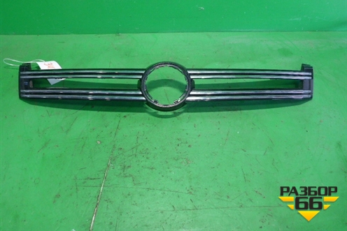 Накладка на решетку радиатора (5N0853651H) для Volkswagen Tiguan с 2011-2016г
