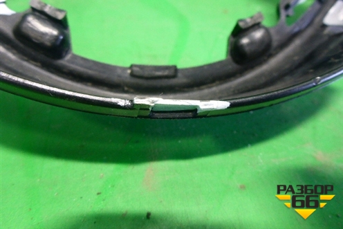 Накладка на решетку радиатора (5N0853651H) для Volkswagen Tiguan с 2011-2016г