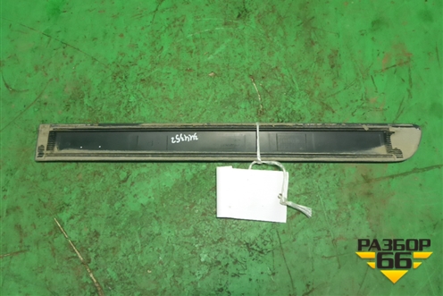 Накладка двери задней правой (5L0853754) для Skoda Yeti с 2009г
