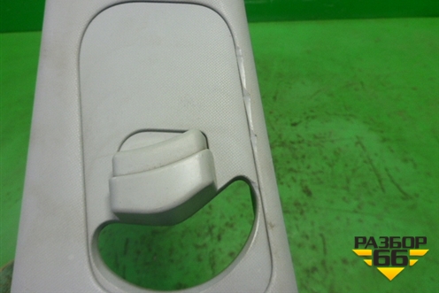 Обшивка стойки центральная верхняя правая (858412Y100) для Hyundai ix 35 с 2010г
