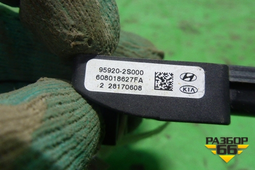 Датчик AIR BAG (центральный правый) (959202S000) для Hyundai ix 35 с 2010г