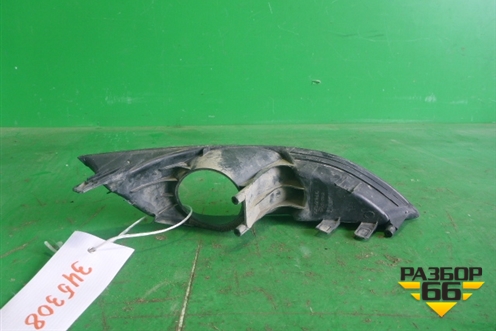 Накладка ПТФ левая (8148202040) для Toyota Auris с 2006-2012г