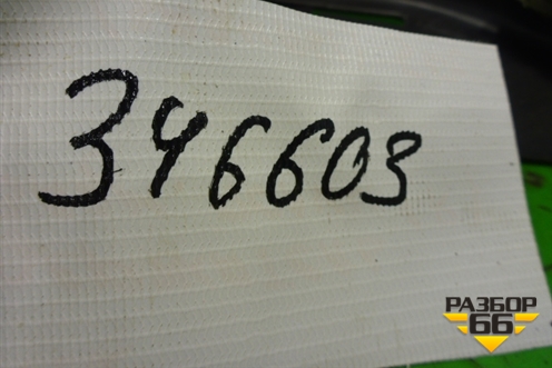 Держатель задней полки правый (799116621R) для Renault Duster I с 2010-2021г