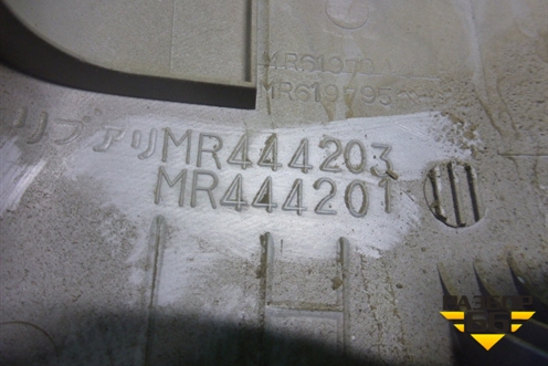 Обшивка стойки центральная верхняя левая (MR444203) для Mitsubishi Lancer-9  с 2003-2008г