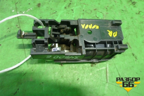 Ручка внутренняя двери передней правой для Toyota Corolla (E12) с 2001-2007г