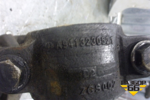 Кронштейн переднего стабилизатора  (правый) (A9413230521) для Mercedes Benz  TRUCK Axor 2 с 2004г