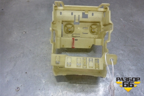 Кронштейн блока предохранителей (9664388080) для Citroen C4 с 2005-2011г