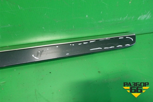 Накладка двери передней правой (A1646905262) для Mercedes Benz GL-Klass X164 с 2006-2012г